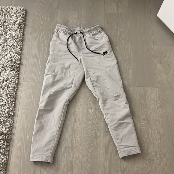 Nike Sportswear Tech Essentials - Picture 2 of 5